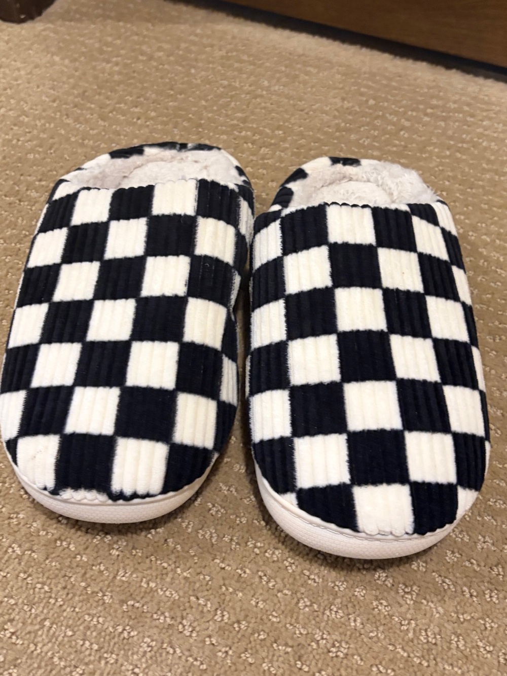 Black and White Checkered Slip-On Slippers